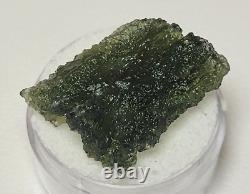 23,6 carats Moldavite de la République tchèque de 24 mm de long provenant de l'impact d'une météorite.