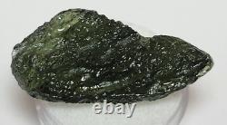 33,3 carats Moldavite de République tchèque de 36mm de long provenant de l'impact d'une météorite