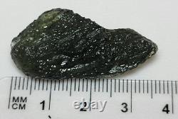 33,3 carats Moldavite de République tchèque de 36mm de long provenant de l'impact d'une météorite