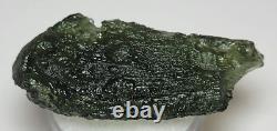 52 carats 42mm de long Moldavite de la République tchèque provenant de l'impact d'une météorite