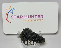 53,7 carats Moldavite de République tchèque de 35mm de long provenant de l'impact d'une météorite