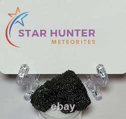 63,3 carats 35mm de long Moldavite de République tchèque provenant de l'impact d'une météorite