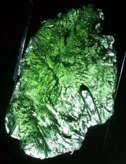 AAA+ Parfait Véritable Météorite de Moldavite Impact Tektite Vert 48.2 carats Chlum