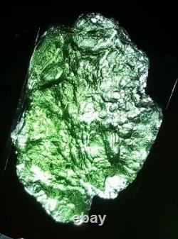 AAA+ Parfait Véritable Météorite de Moldavite Impact Tektite Vert 48.2 carats Chlum