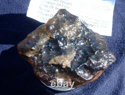 Échantillon d'impact de tectite de météorite de verre du désert libyen (930 crt) Gemme noire foncée A