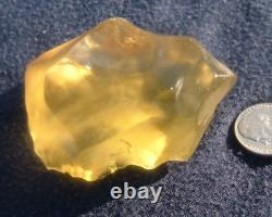 Échantillon d'impact de tectite de météorite en verre du désert libyen (480 crt) GEM AAAAA à fossettes