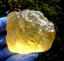 Échantillon d'impact de tectite de météorite en verre du désert libyen (755 crt) Super Gem AAAA+