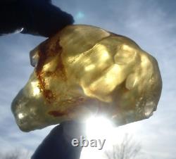 Échantillon d'impact de tectite de météorite en verre du désert libyen (830 ct) Gemme jaune clair