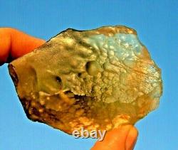 Échantillon d'impact de tectite de météorite en verre du désert libyen (865 crt) Véritable pierre précieuse avec des fossettes