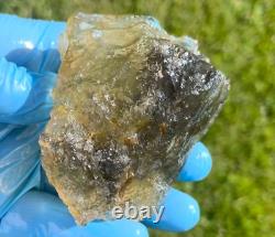 Échantillon d'impact de téktite de météorite en verre du désert libyen (1000 crt) Super Gem Dark