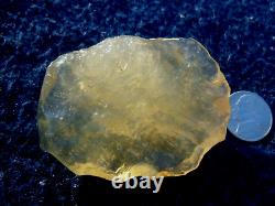 Échantillon d'impact de téktite de météorite en verre du désert libyen (366 ct) Gemme jaune à fossettes