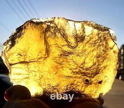 Météorite en verre du désert libyen Tektite impact échantillon (5400 crt) Très grand (1 Kg)