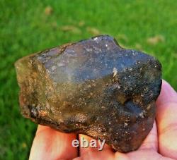 Météorite en verre du désert libyen spécimen d'impact de téktite (825 crt) Très sombre (Rare)