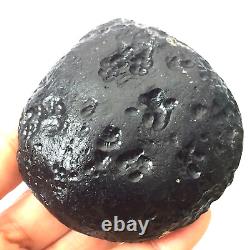 Pierre de météorite d'impact de roche spatiale indochinite Tektite 177 g en forme de goutte d'eau