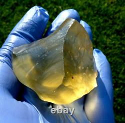 Specimen d'impact de téktite de météorite en verre du désert libyen (325 crt) Super Gem AAA A+