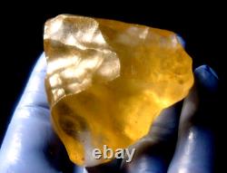 Spécimen d'impact de téktite de verre du désert libyen (540 crt) Dimples Super Gem