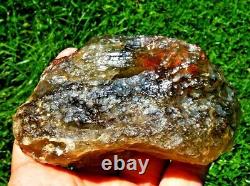 Specimen d'impact de téktite météorite en verre du désert libyen (1300 crt) Gemme rare avec des fossettes