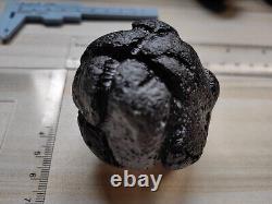 Tektite Philippinite Rare large 200g Bicolite Meteorite Impact Glass Deep Groove

<br/> - Tektite Philippinite Rare gros 200g Bicolite météorite Verre d'impact Rainure profonde