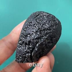 Tektite indochinite roche spatiale impactite d'impact de météorite 92 g courbe de pierre