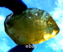 Verre de météorite du désert libyen Tektite Impact Dimples (465 crt) Belle gemme jaune