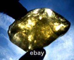 Verre de météorite du désert libyen Tektite Impact Dimples (465 crt) Belle gemme jaune